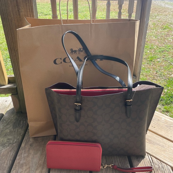Authentic coach purse and authentic wallet - Picture 2 of 14